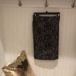 Beautiful Ann Taylor black stretch lace skirt